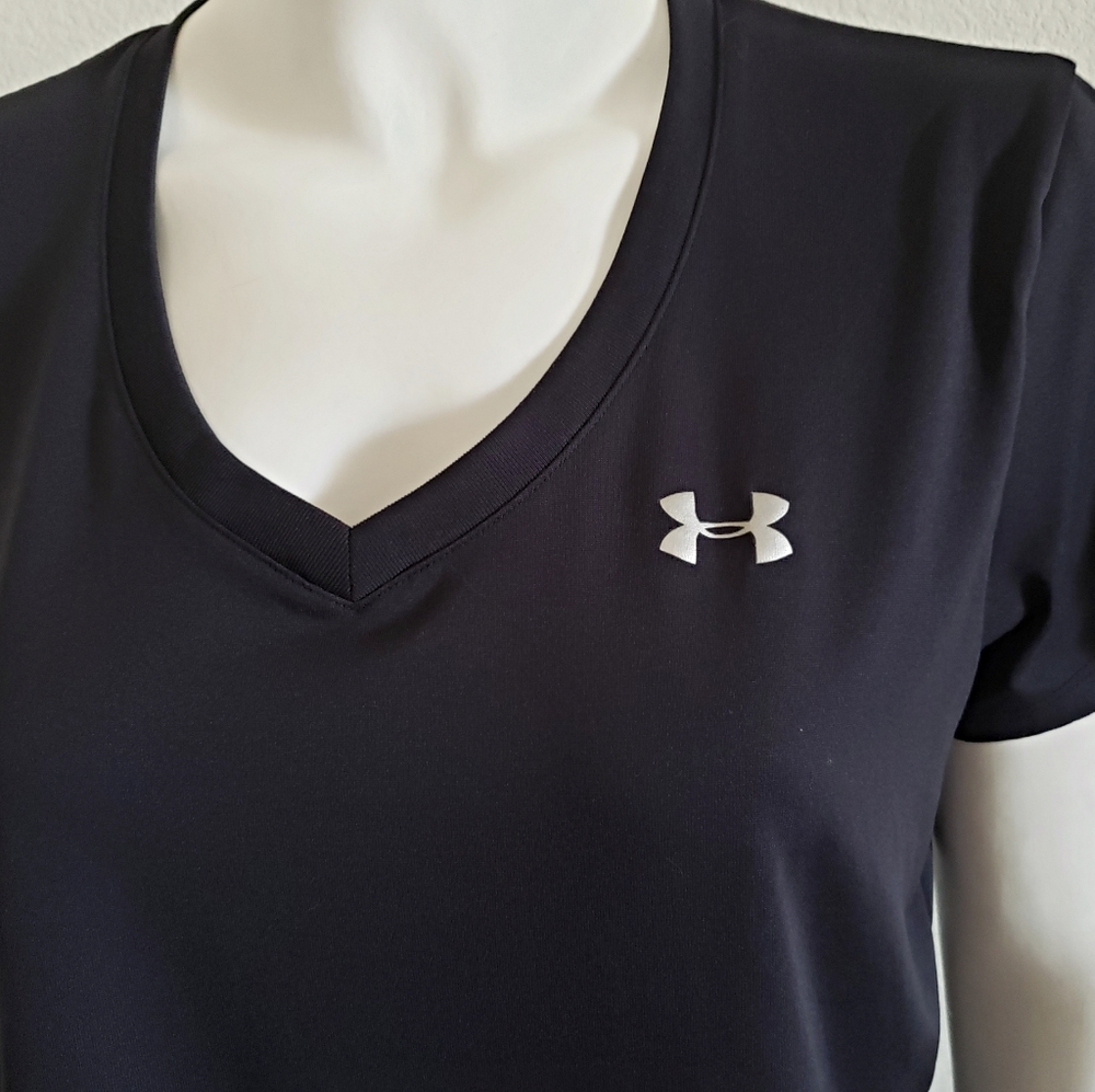 Under Armour V-neck Loose Heatgear Tshirt - Picture 5 of 10